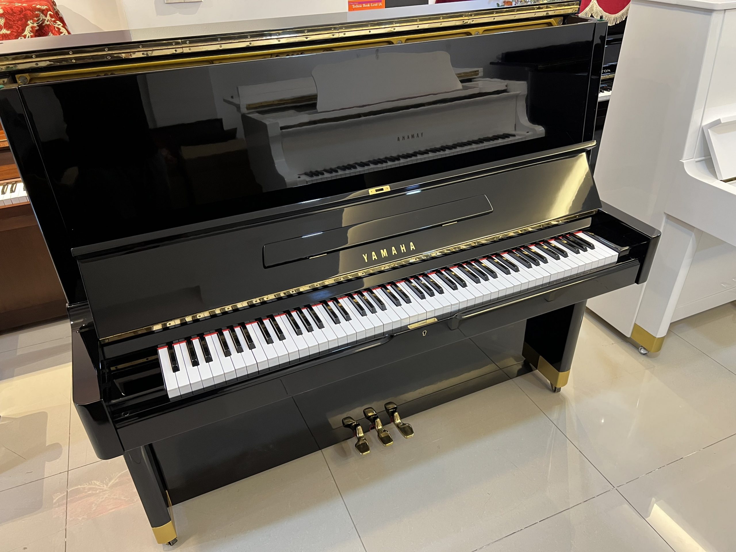 Đàn PIANO CƠ YAMAHA U5