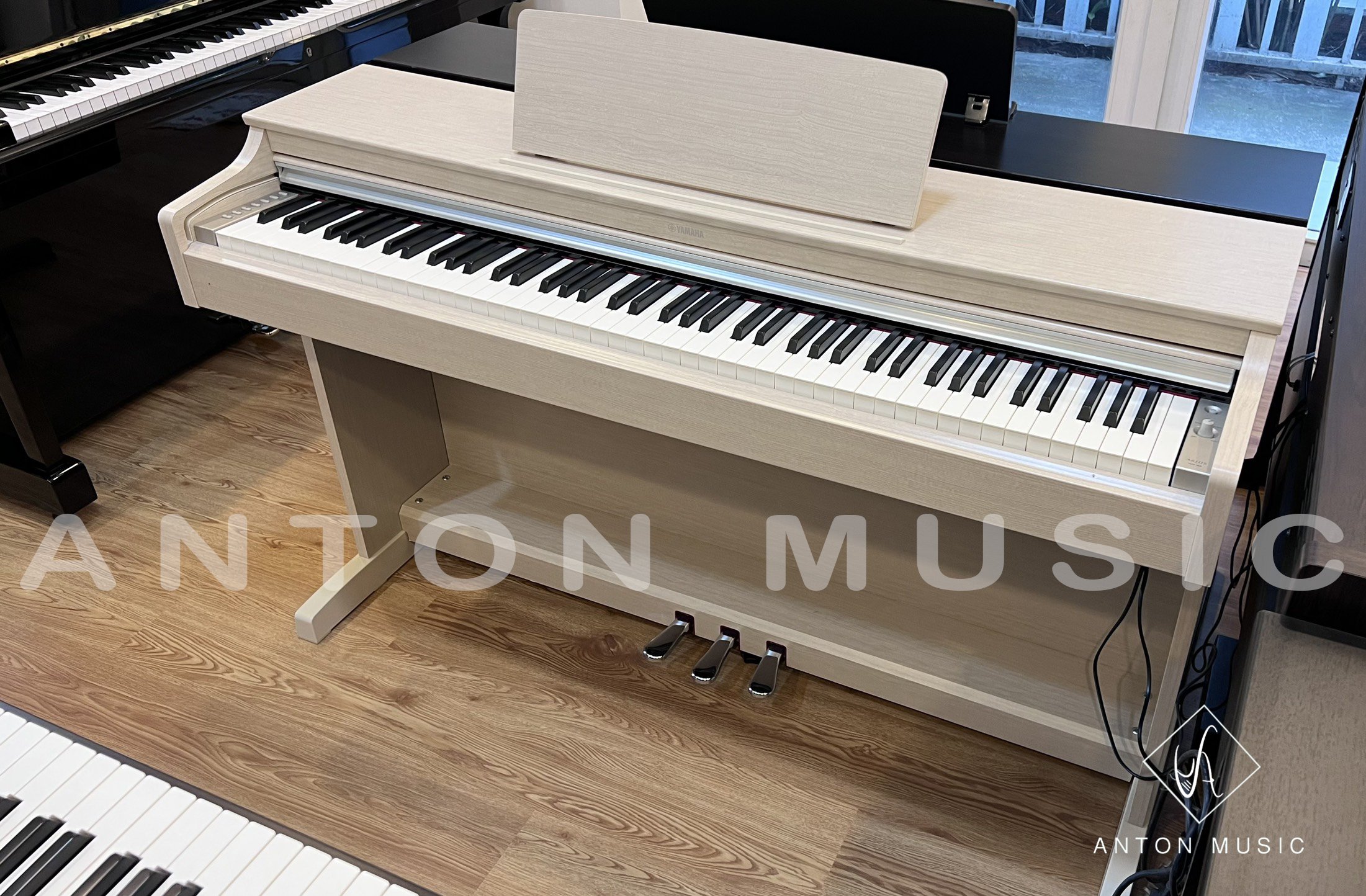 Piano Yamaha YDP 163 WA