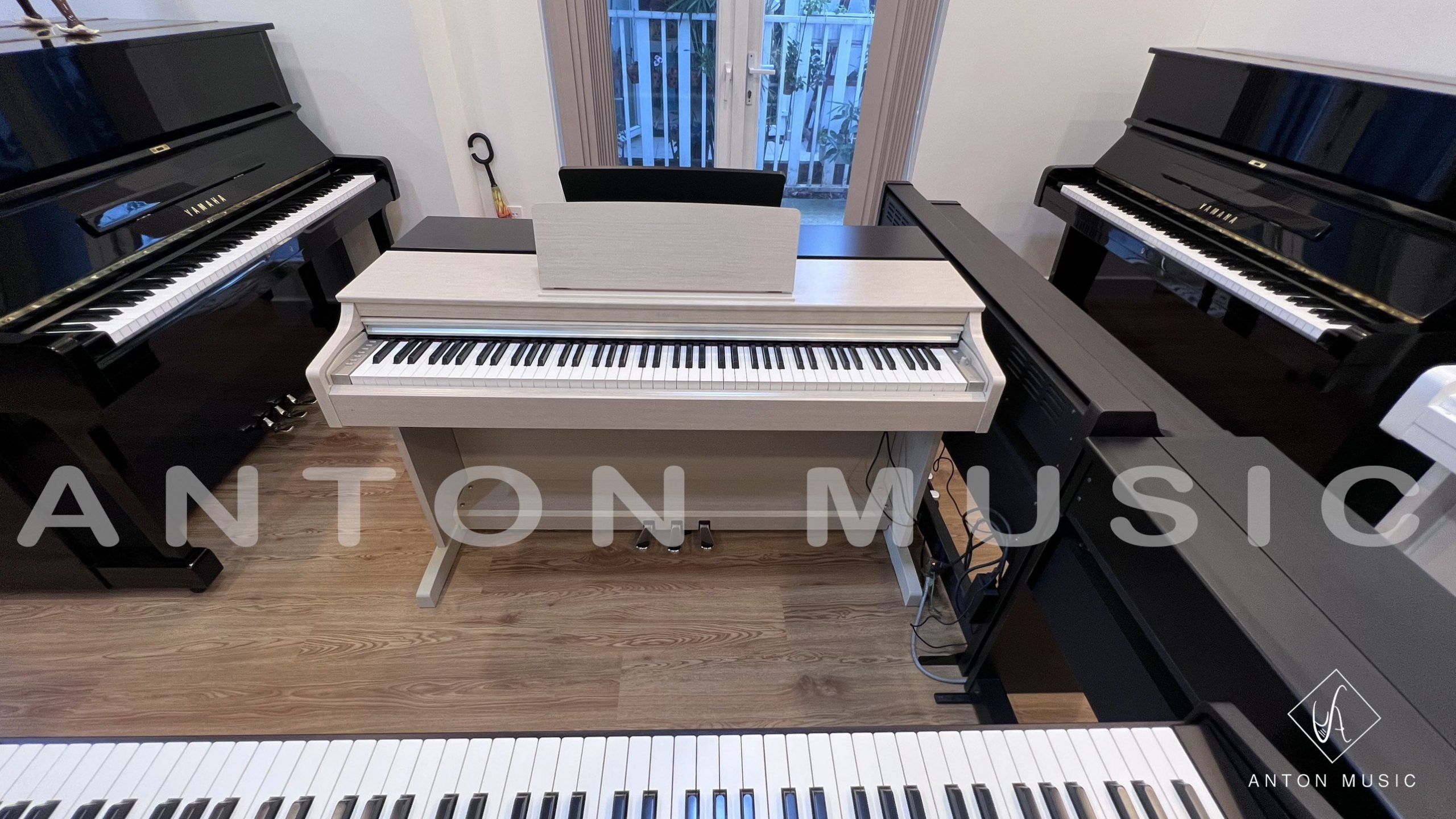 Piano Yamaha YDP 163 WA