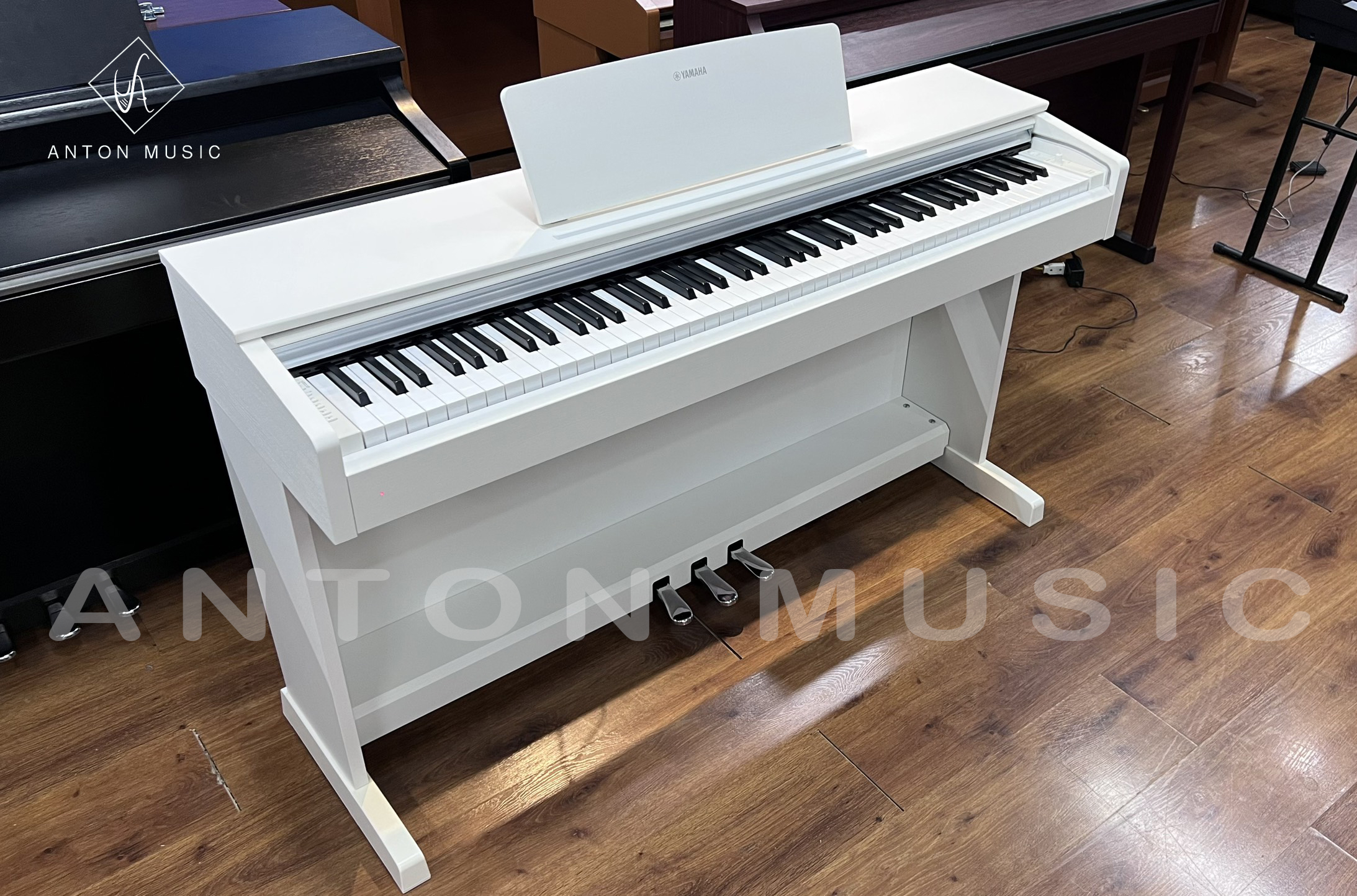 Piano điện YDP 143