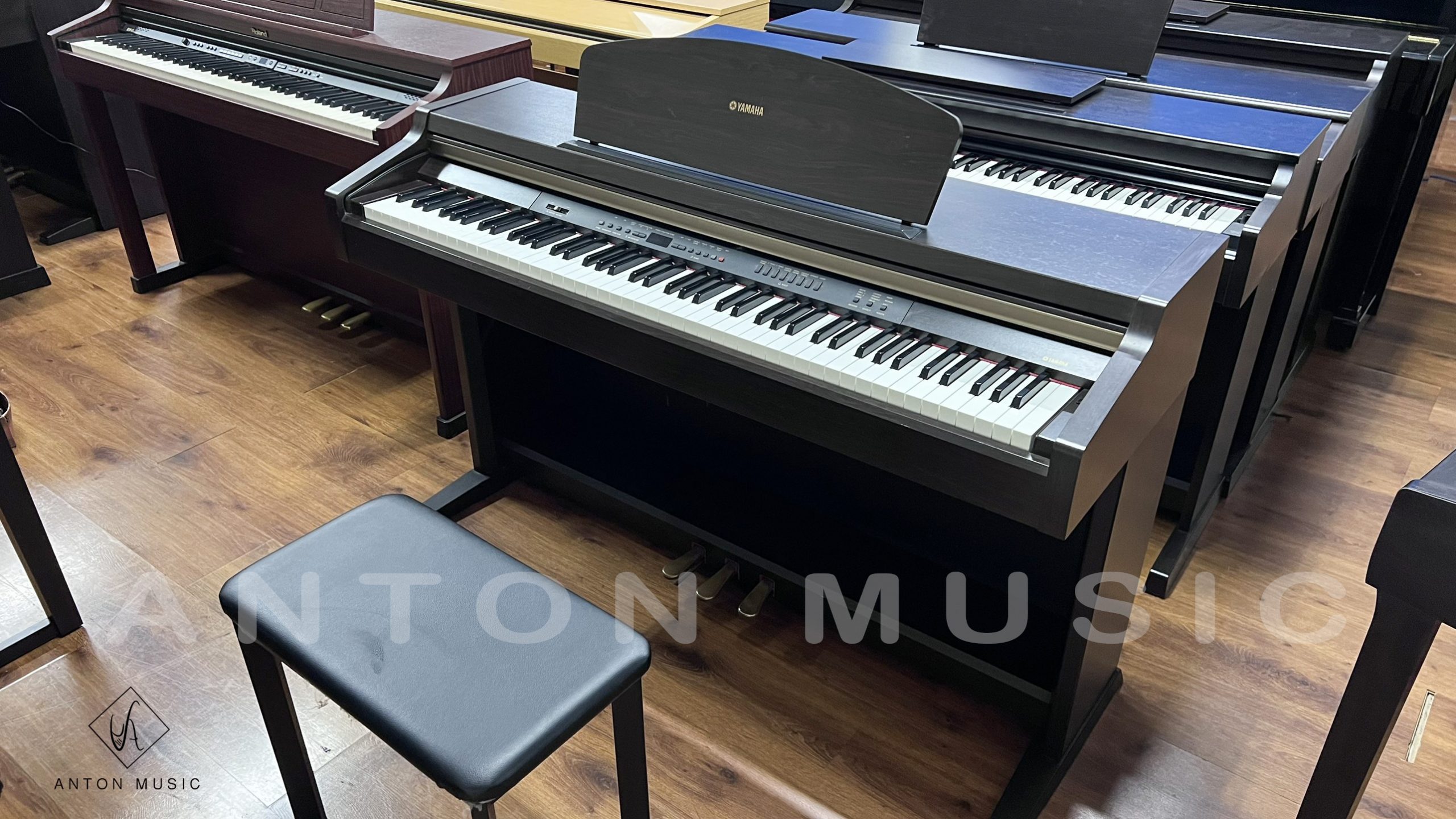 Piano Yamaha YDP 321