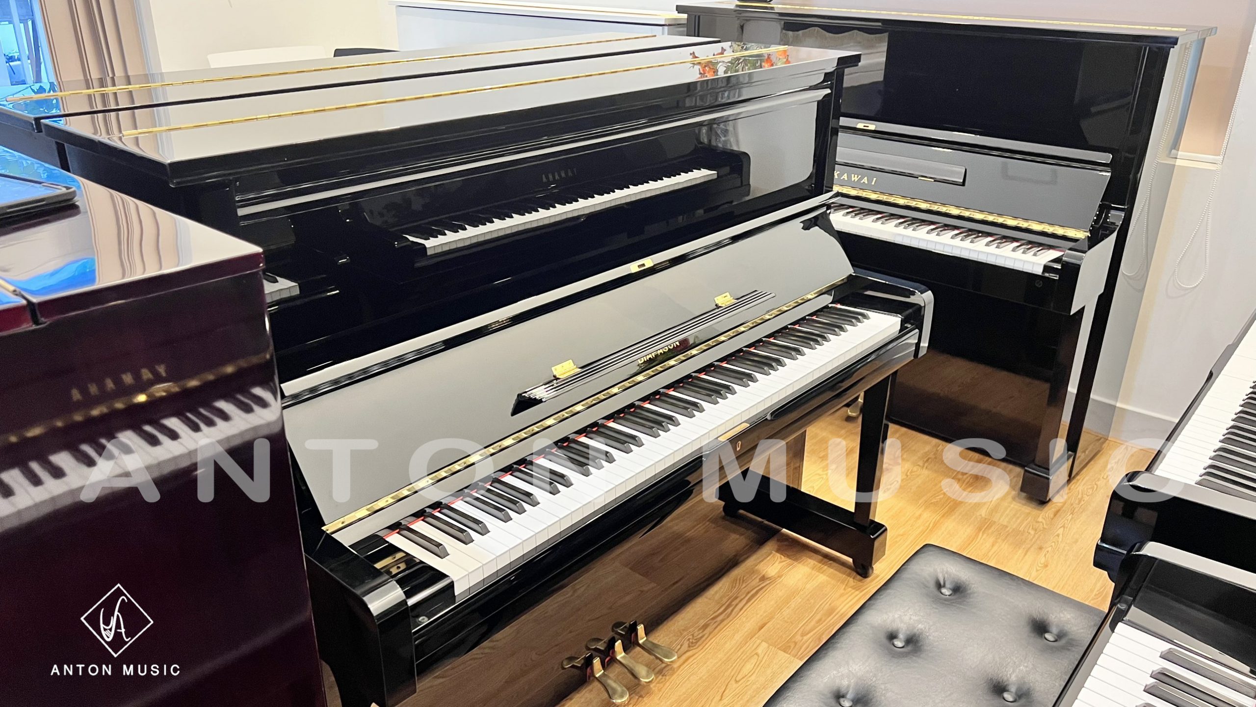 Đàn piano cơ giá rẻ 