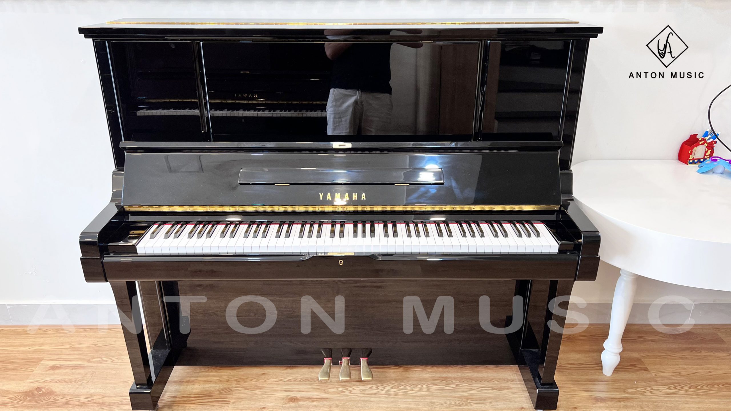 Piano cơ Yamaha UX3