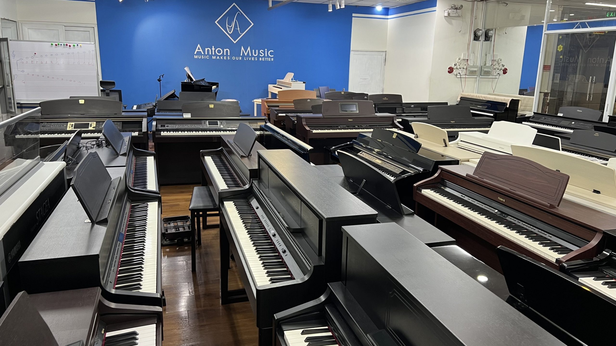 đàn piano giá 15 triệu