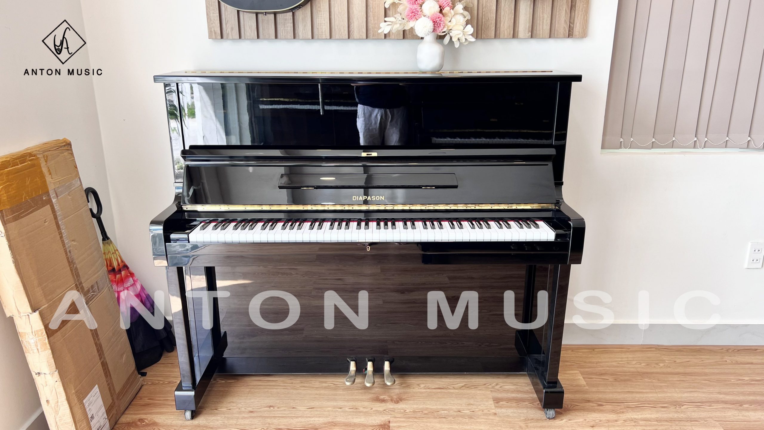 đàn piano upright