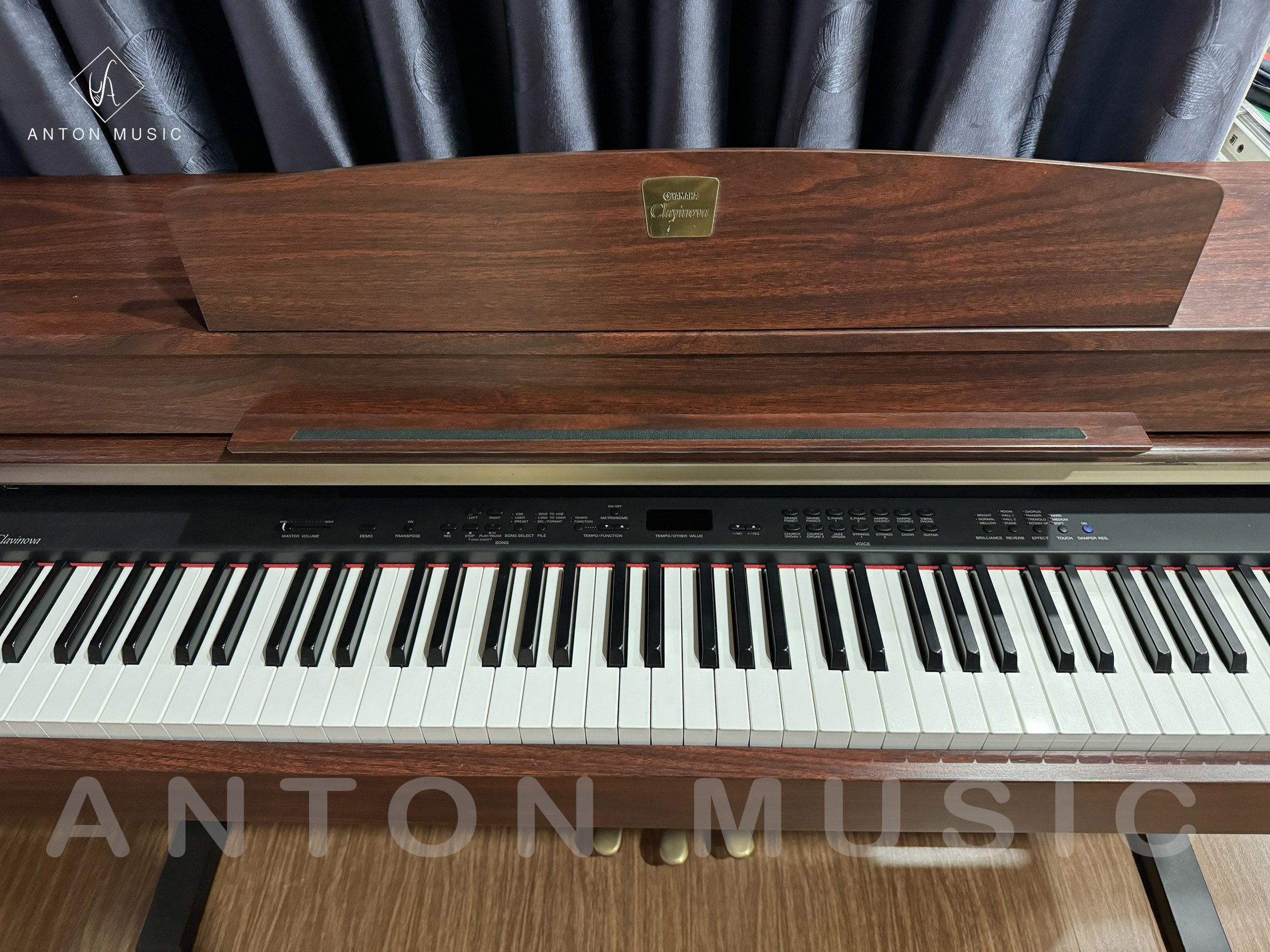 đàn piano Yamaha CLP 330